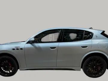 Maserati Grecale Trofeo Sonderlack Wartungspaket