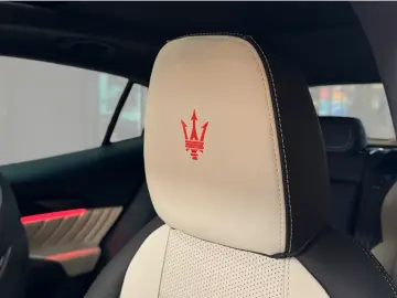 Maserati Grecale Trofeo Sonderlack Wartungspaket