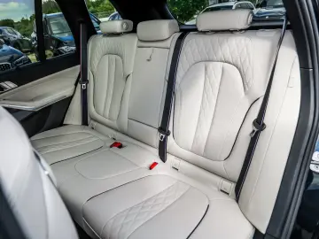 BMW X5 xDr30d MSpo Pro Merino IconicGlow 360 GestureControl