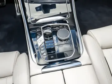 BMW X5 xDr30d MSpo Pro Merino IconicGlow 360 GestureControl
