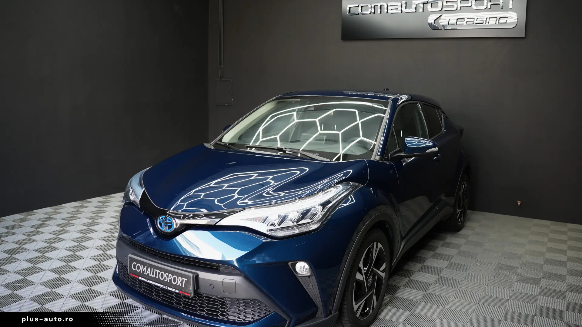 TOYOTA C-HR 1.8 HYB AT