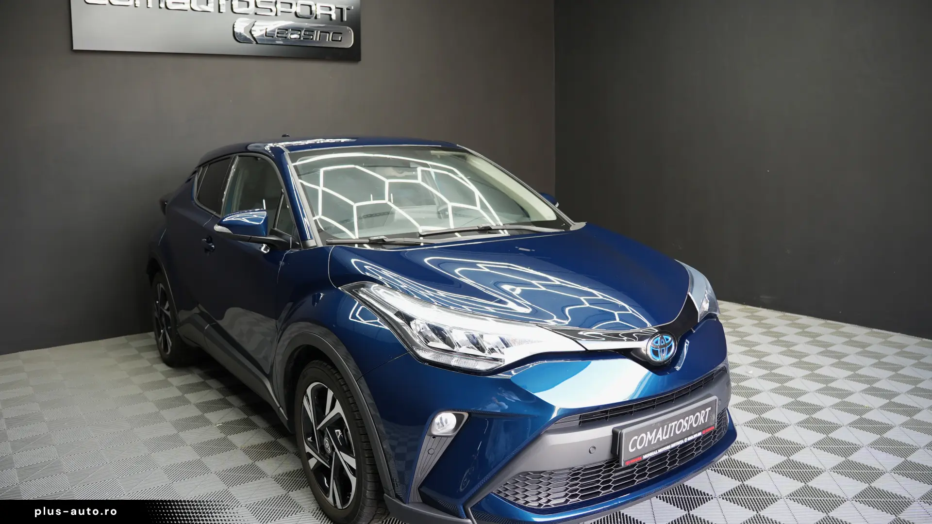 TOYOTA C-HR 1.8 HYB AT