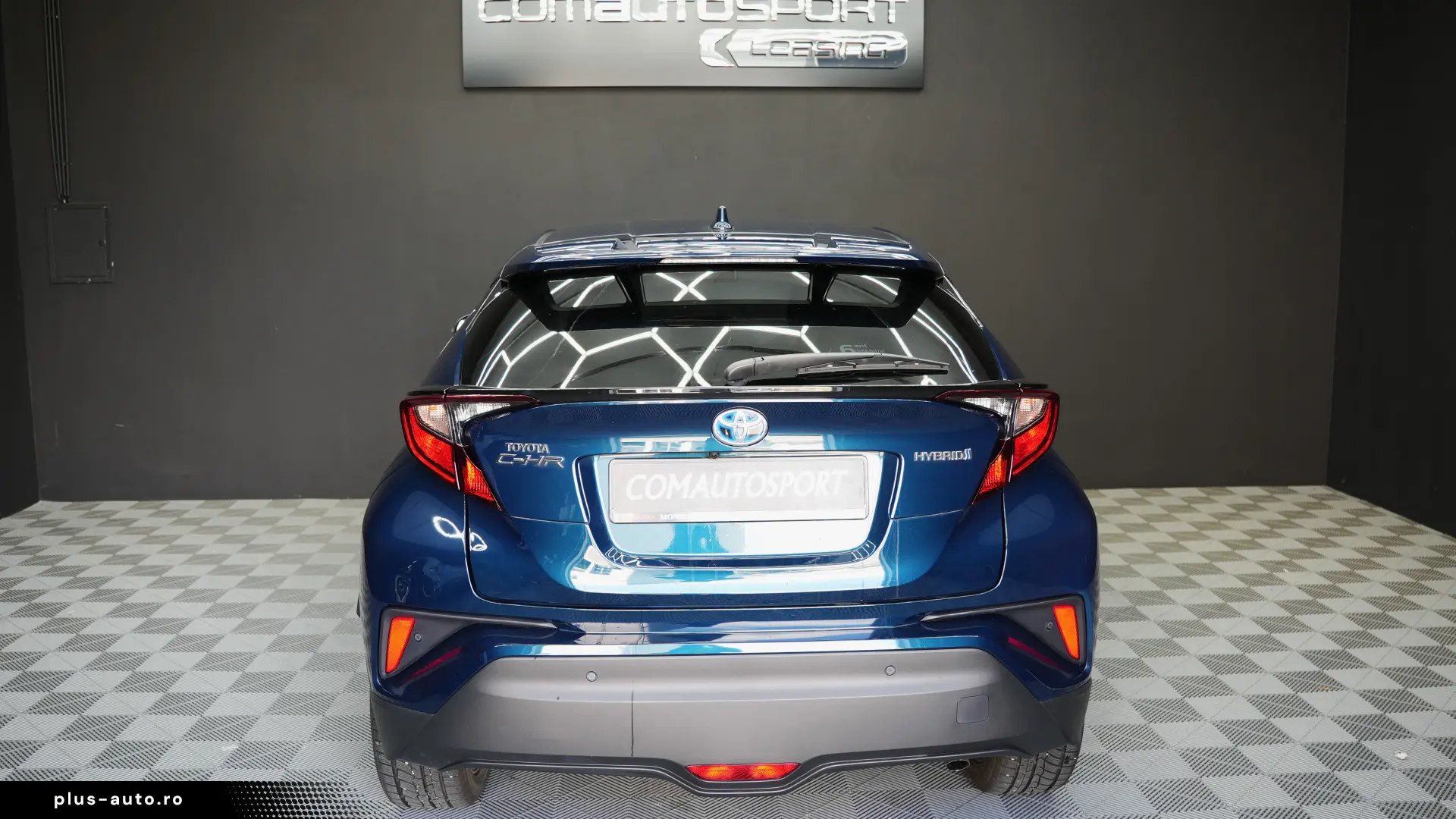 TOYOTA C-HR 1.8 HYB AT