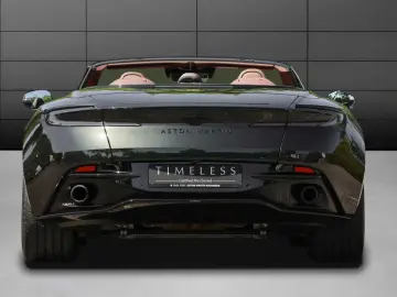 Aston Martin DB12 Volante