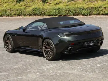 Aston Martin DB12 Volante