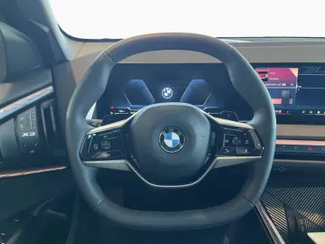 BMW X3 xDrive 20d AHK HUD LED PA  DA  Memory Navi