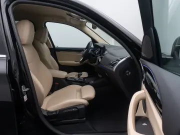 BMW X3 xD20d Kamera DAB H K Leder Sportsitz 18Zoll