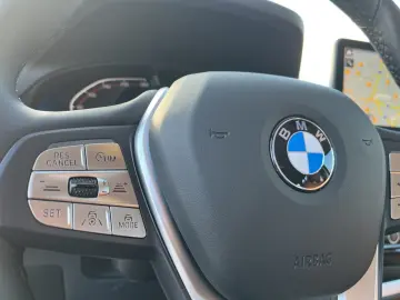 BMW X3 xDrive30i Laserlicht  HU Display  HiFi Sound