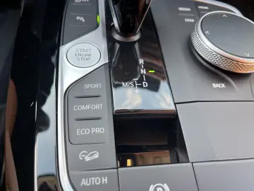 BMW X3 xDrive30i Laserlicht  HU Display  HiFi Sound