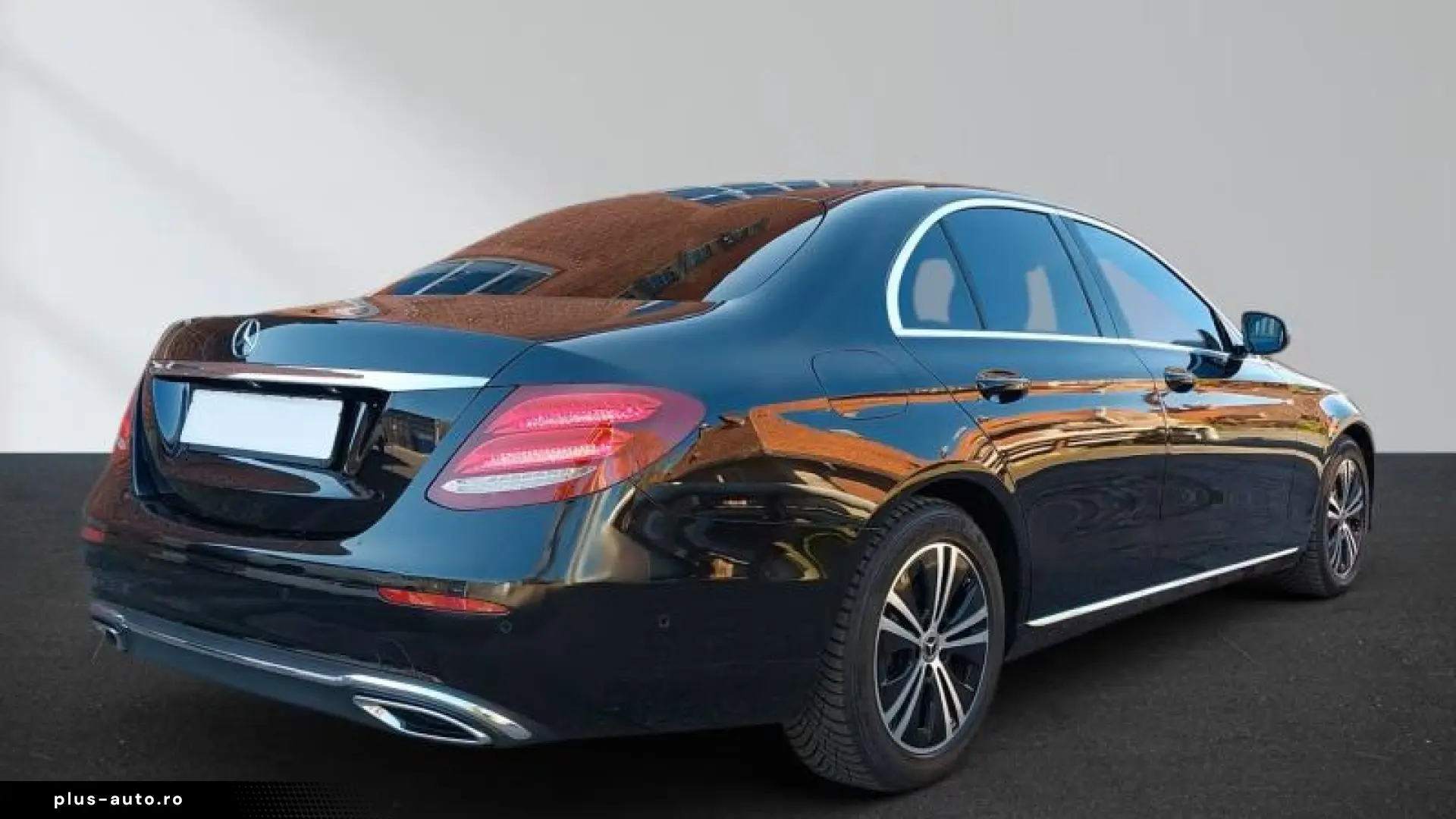 Mercedes-Benz E 220 E Limousine E 220 d 4Matic
