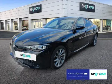 ALFA ROMEO Giulia 2.0 Turbo AT8 1.Hand LED Leder Navi SHZ K