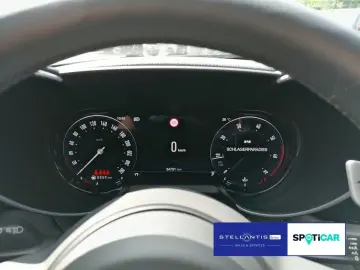ALFA ROMEO Giulia 2.0 Turbo AT8 1.Hand LED Leder Navi SHZ K