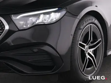 MERCEDES-BENZ E 220 d AMG Pano LED Night Kamera Totw…