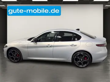 ALFA ROMEO Giulia 2.0 Veloce Q4  LEDER   HARMAN   LAS   19