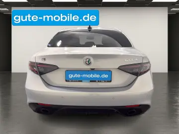 ALFA ROMEO Giulia 2.0 Veloce Q4  LEDER   HARMAN   LAS   19