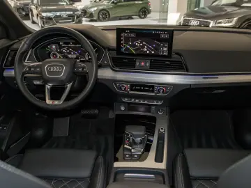 AUDI Q5 S line 55 TFSIe quattro S tronic AHK B&O PANO