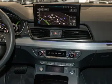 AUDI Q5 S line 55 TFSIe quattro S tronic AHK B&O PANO