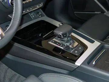 AUDI Q5 S line 55 TFSIe quattro S tronic AHK B&O PANO