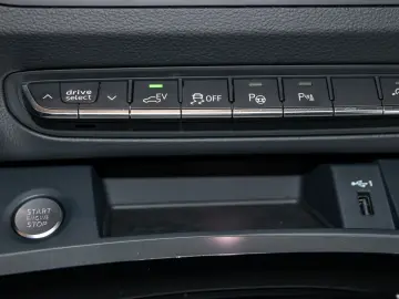 AUDI Q5 S line 55 TFSIe quattro S tronic AHK B&O PANO