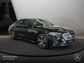 MERCEDES-BENZ E 220 d Lim Avantgarde Adv Pano LED To…