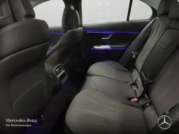 MERCEDES-BENZ E 220 d Lim Avantgarde Adv Pano LED To…