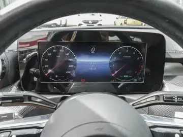 MERCEDES-BENZ C 180 AMG