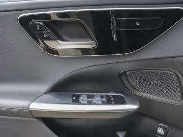 MERCEDES-BENZ C 180 AMG