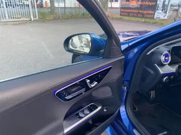 MERCEDES-BENZ C 200 4M A MG Line  Head Up  Dist  Memory