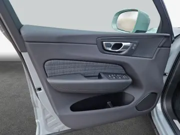 VOLVO XC60 B4 B Core