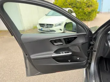 MERCEDES-BENZ C 200 AMG Line 4Matic