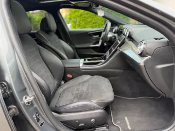 MERCEDES-BENZ C 200 AMG Line 4Matic