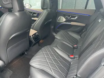 MERCEDES-BENZ EQS 580 4M AMG  PANO MASSAGE AIRMATIC DIGITAL