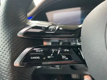 MERCEDES-BENZ EQS 580 4M AMG  PANO MASSAGE AIRMATIC DIGITAL