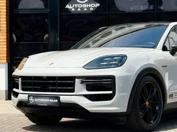 PORSCHE Cayenne Coupe Turbo E-Hybrid mit GT-Paket