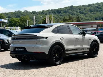 PORSCHE Cayenne Coupe Turbo E-Hybrid mit GT-Paket
