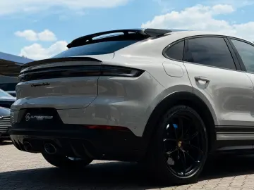 PORSCHE Cayenne Coupe Turbo E-Hybrid mit GT-Paket