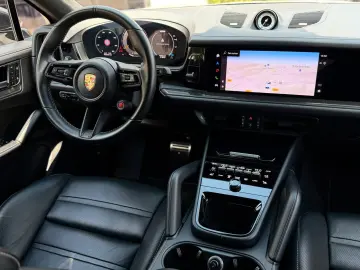 PORSCHE Cayenne Coupe Turbo E-Hybrid mit GT-Paket