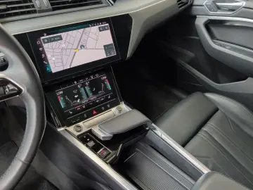 AUDI e-tron Sportback 55 S-Line Leder Matrix Pano AHK