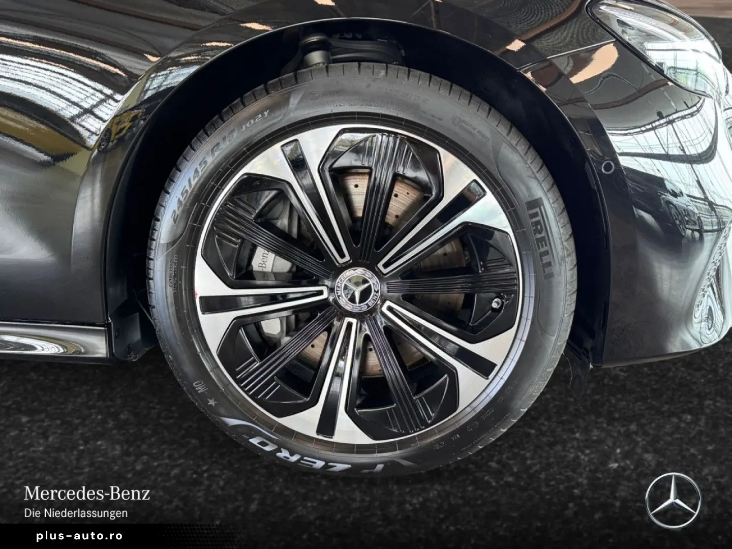 MERCEDES-BENZ E 300 e 4M Avantgarde Advanced PANO 360  DISTR