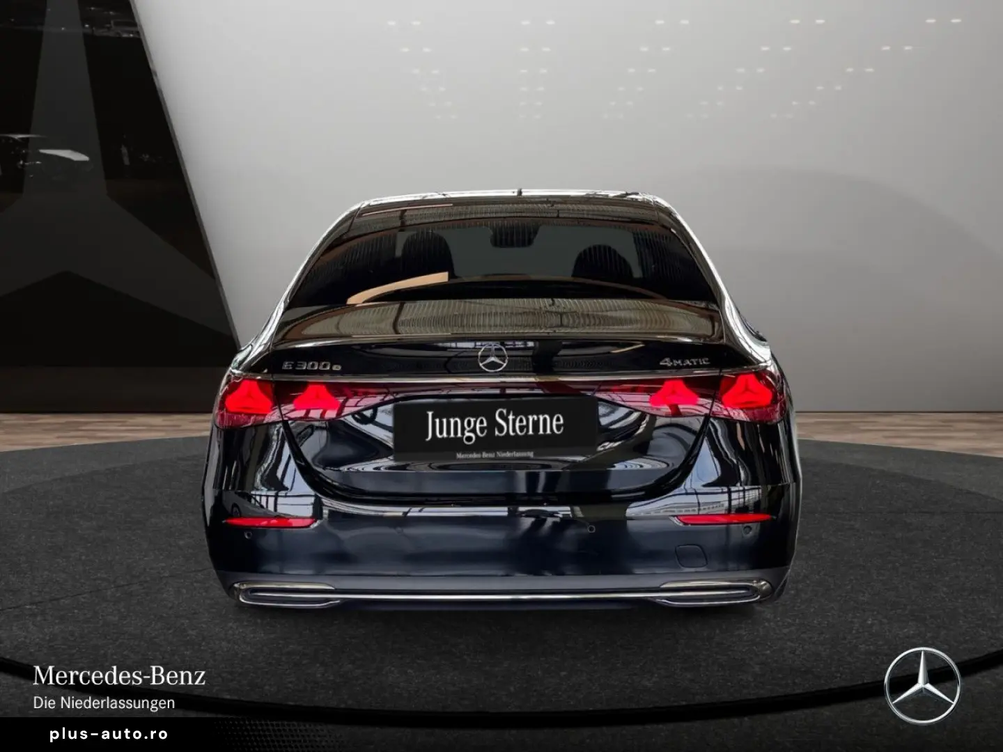 MERCEDES-BENZ E 300 e 4M Avantgarde Advanced PANO 360  DISTR