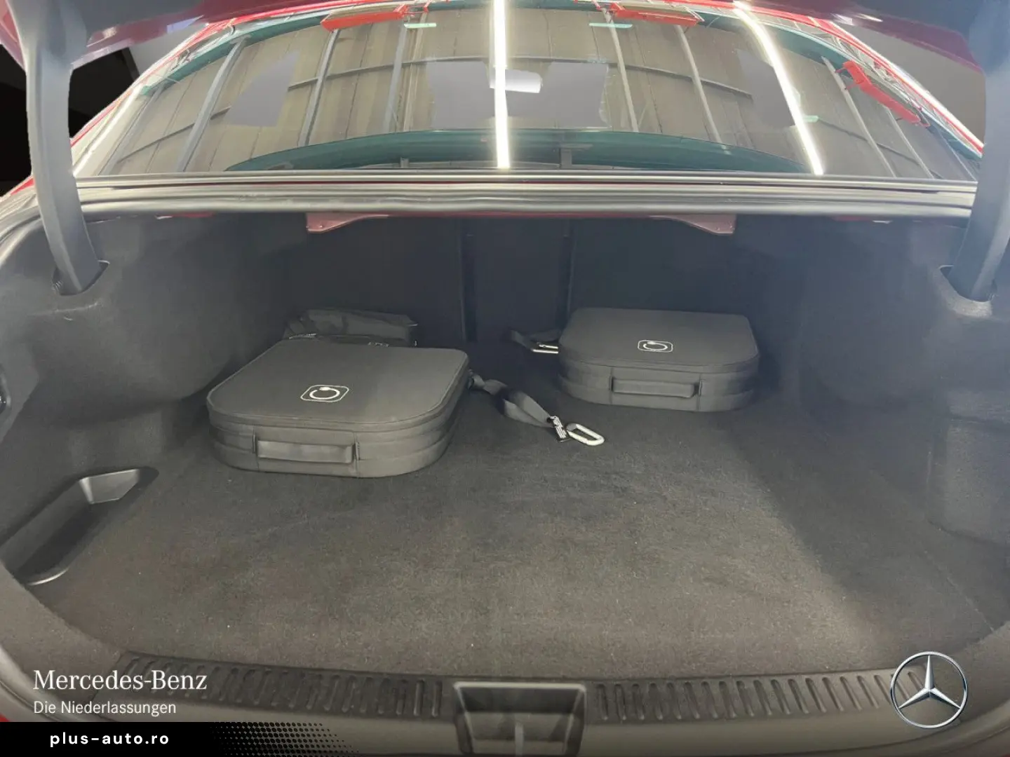 MERCEDES-BENZ E 300 e AMG PREM.  PANO LEDER SUPER 20  NIGHT