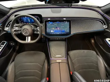 MERCEDES-BENZ E 400 e 4M AMG Night Pano 360  DIGITAL…