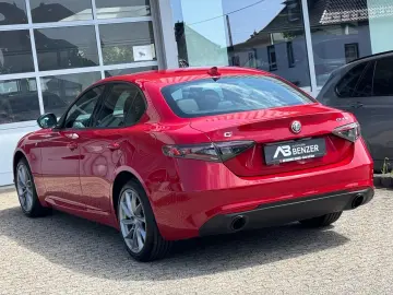 Alfa Romeo Giulia Ti Q4 MEMORY ACC NAVI KAMERA LEDER