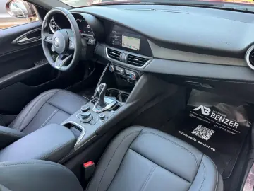Alfa Romeo Giulia Ti Q4 MEMORY ACC NAVI KAMERA LEDER