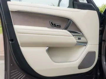 LAND ROVER Range Rover Autobiography Hybrid_L460_PHEV