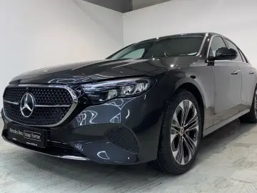 Mercedes-Benz E 300 e Avant-garde rear camera Ambiente MBUX