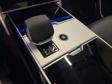LAND ROVER Range Rover P550e Hybrid Autobiography SWB DAB
