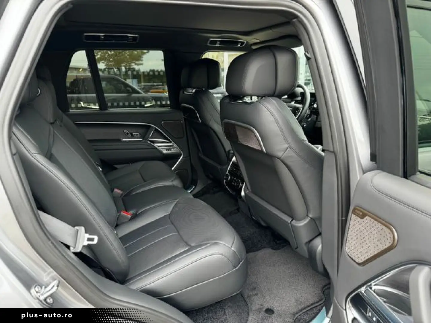 LAND ROVER Range Rover P550e Autobiography PDC AHK LED PANO