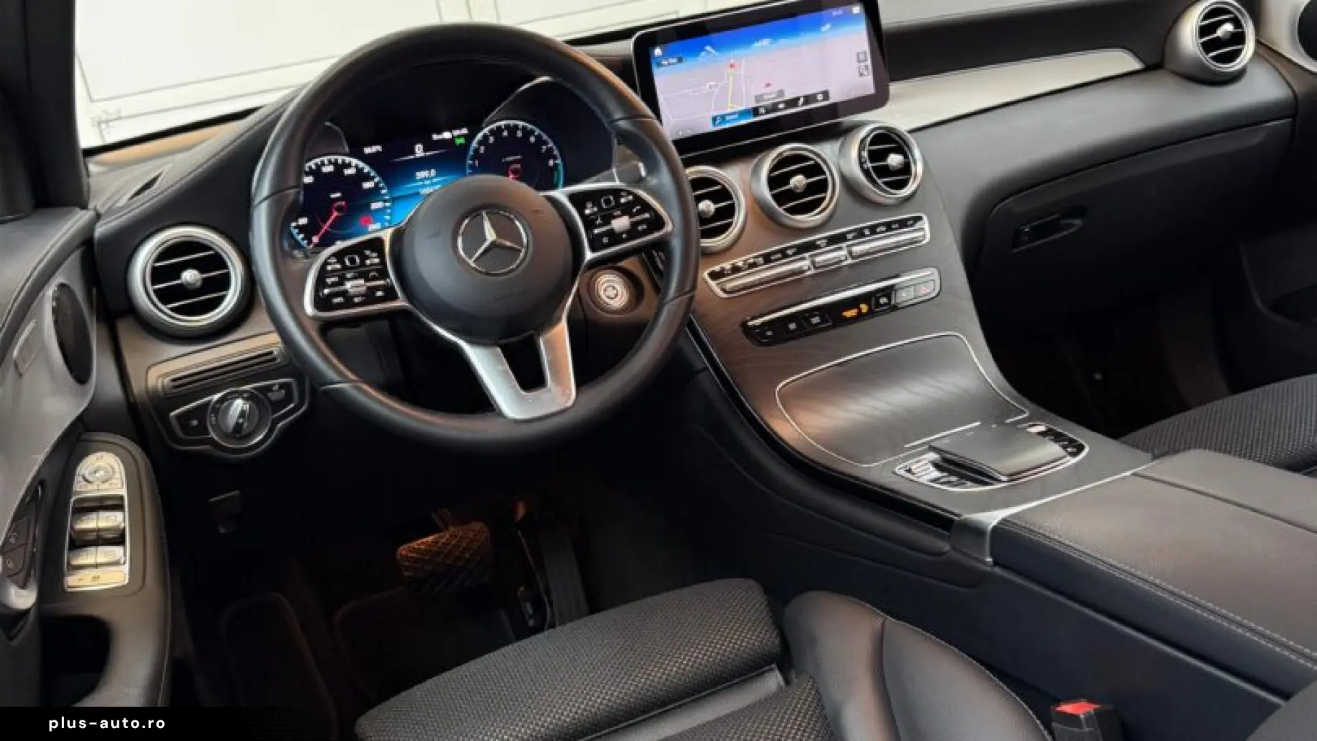 MERCEDES GLC EQ 300e 2021-09