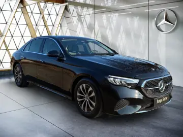 Mercedes-Benz E 200 Sedan Avant-garde Distronic